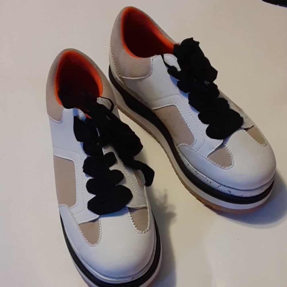 Platform shoes